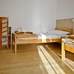Casa 3*