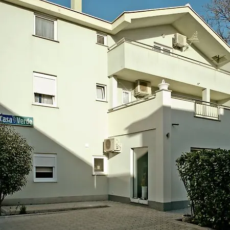 カーサ ヴェルデ ゲストハウス Međugorje