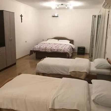 ゲストハウス カーサ ヴェルデ